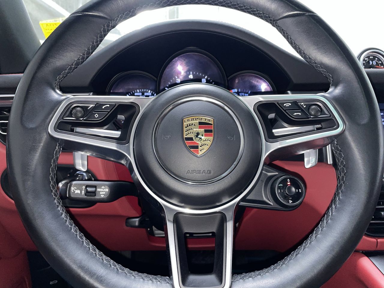 2021  Macan