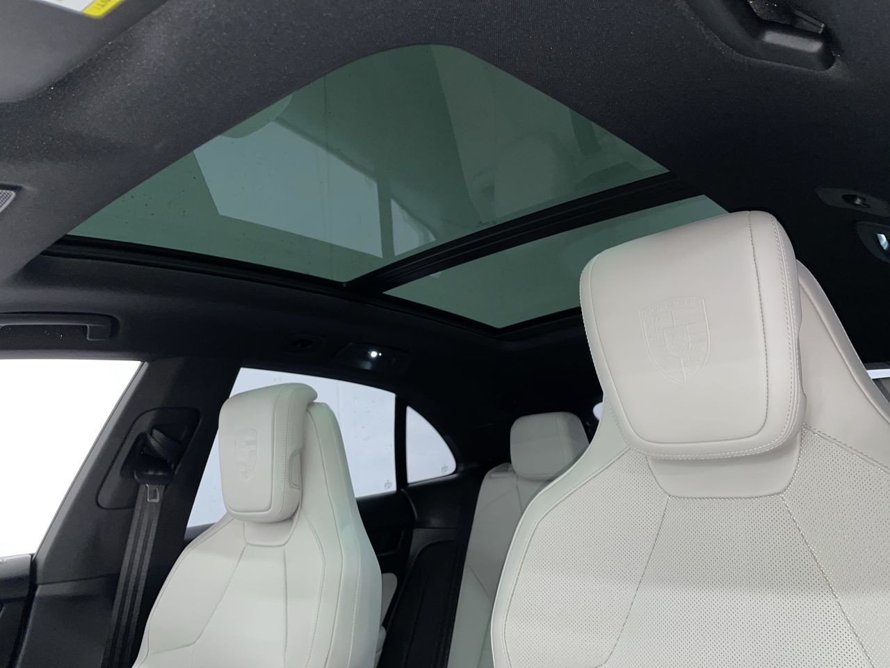2024  Macan