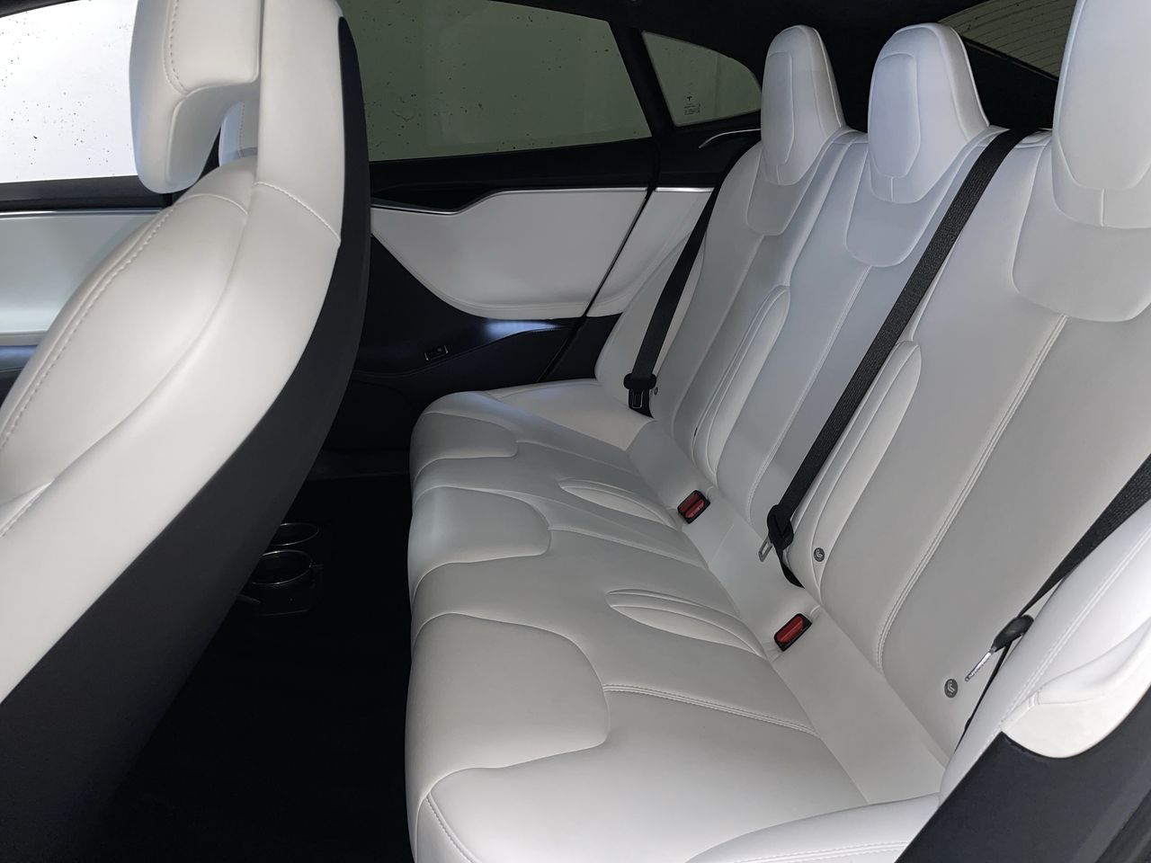 Tesla Model S  2017 à , Colombie-Britannique
