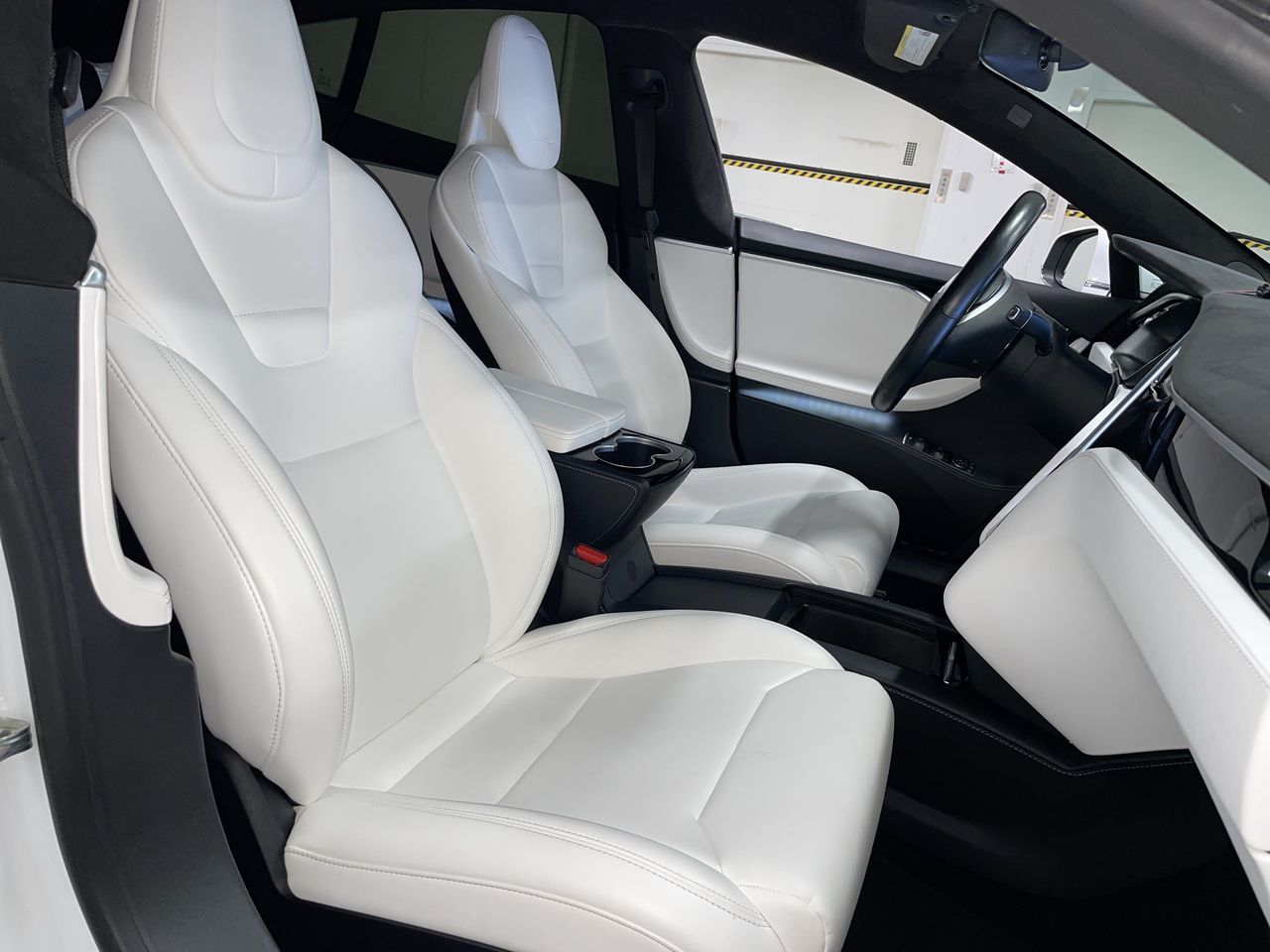 Tesla Model S  2017 à , Colombie-Britannique