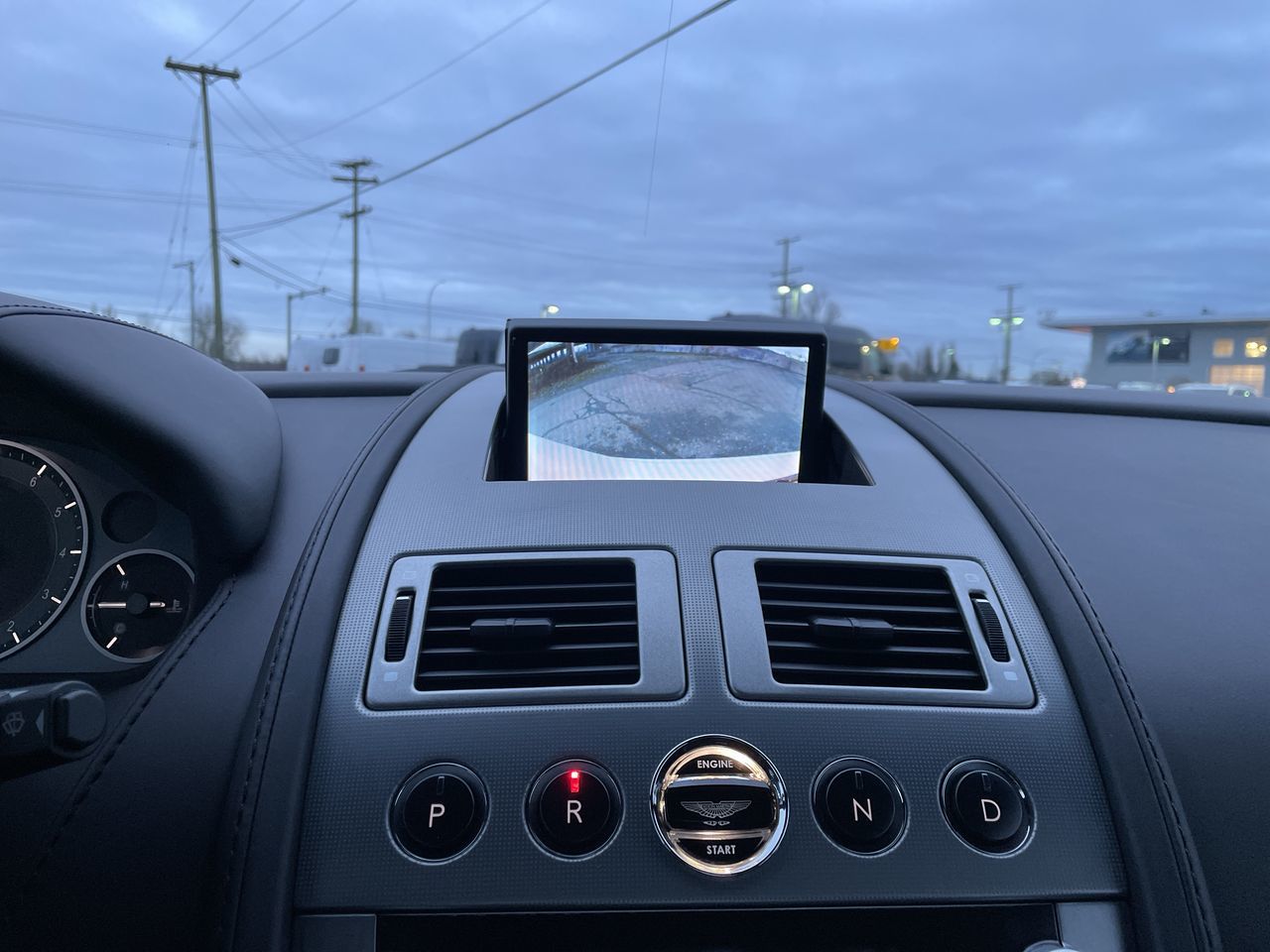 Aston Martin DBS  2010 à Langley, Colombie-Britannique