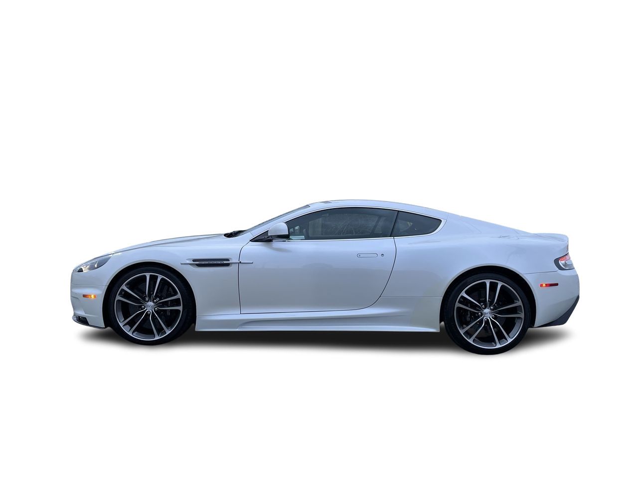 Aston Martin DBS  2010 à Langley, Colombie-Britannique