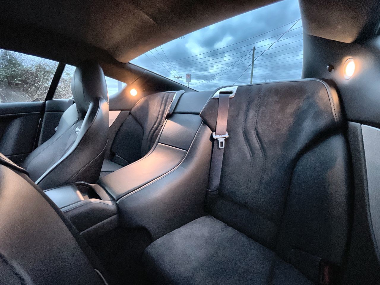 Aston Martin DBS  2010 à Langley, Colombie-Britannique