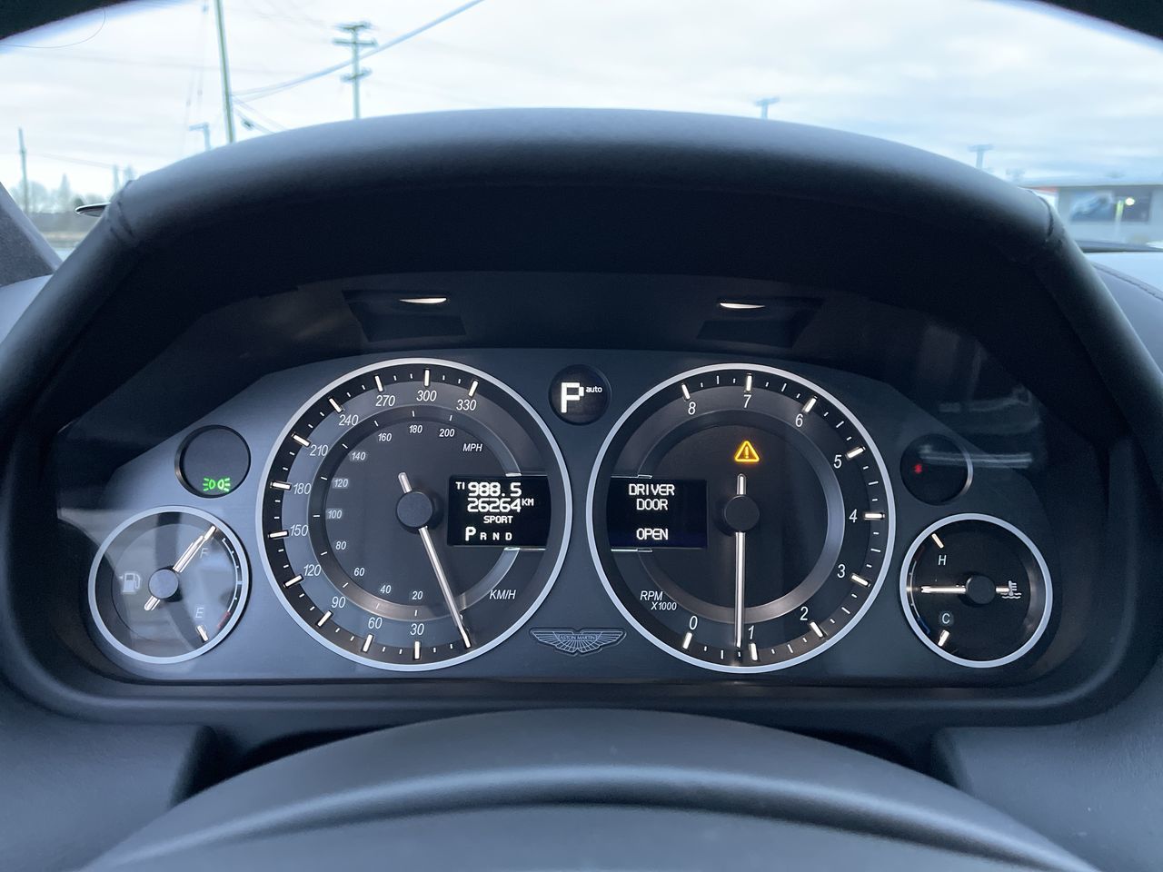 Aston Martin DBS  2010 à Langley, Colombie-Britannique