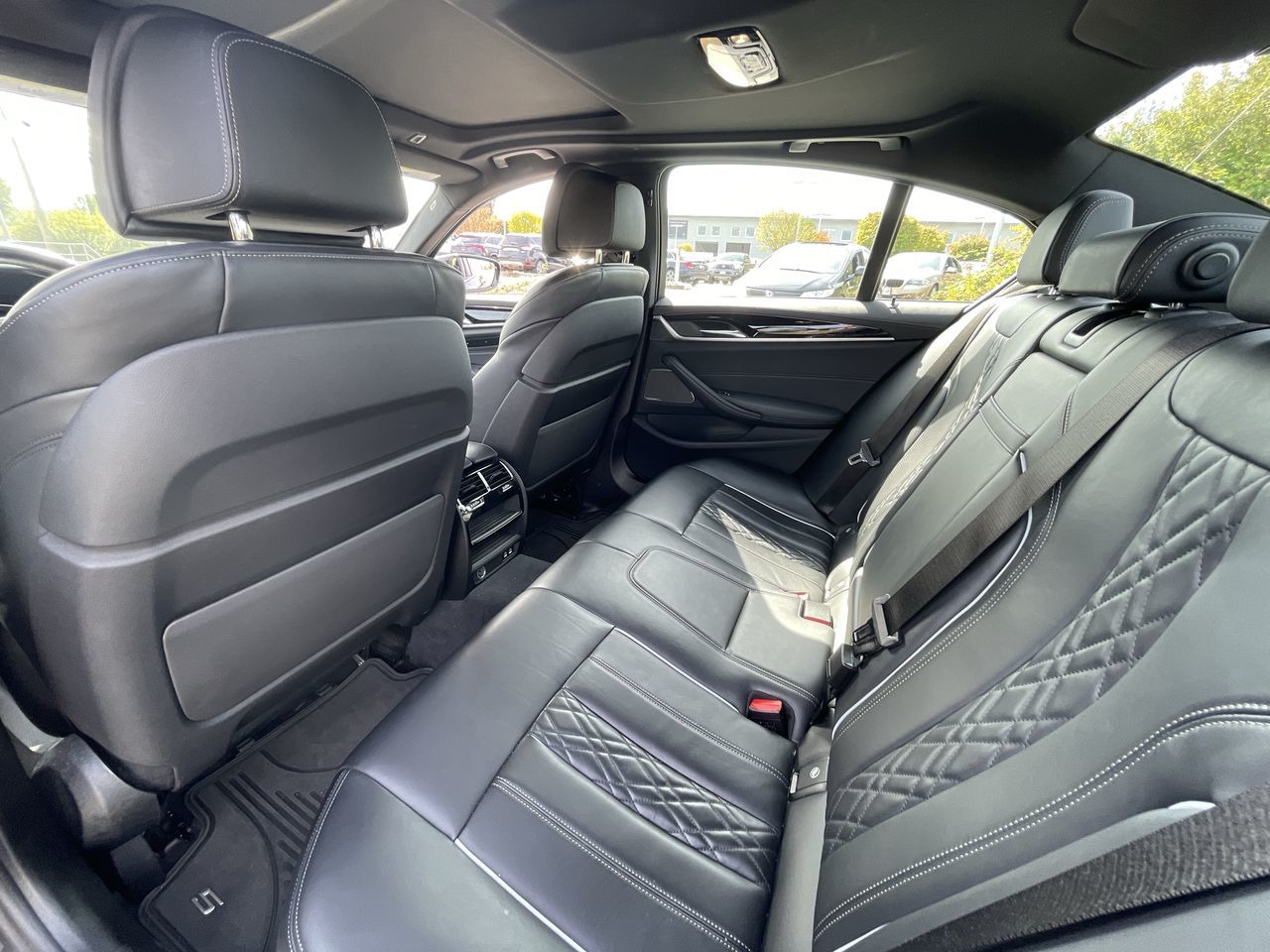 2023 BMW 530i