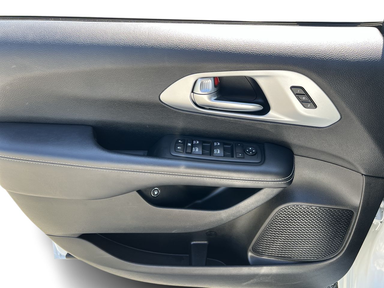 2022 Chrysler Pacifica in Langley, British Columbia