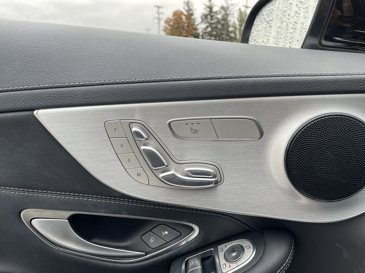 2017  C300