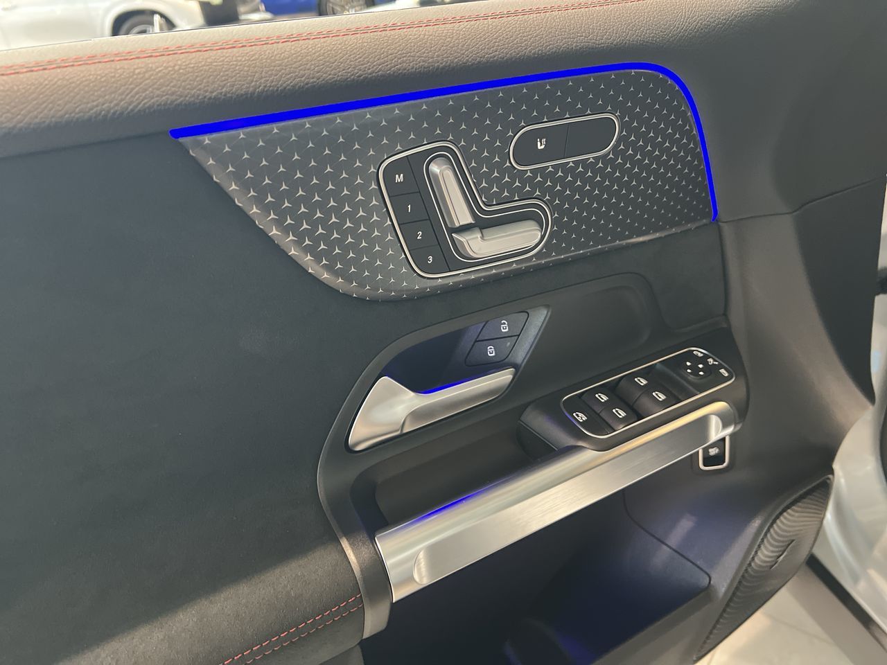 Mercedes-Benz EQB  2024 à Langley, Colombie-Britannique