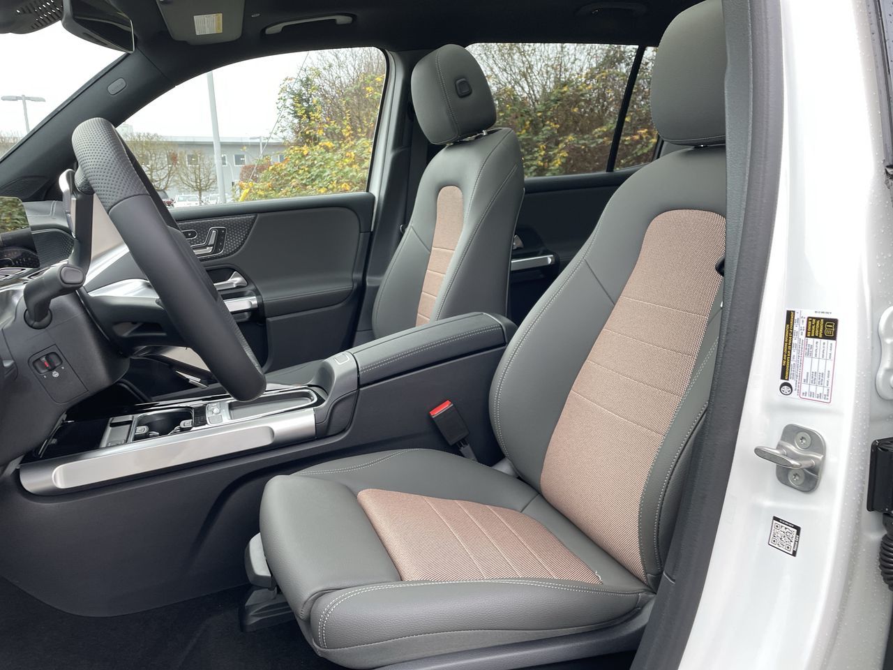 Mercedes-Benz EQB  2025 à Langley, Colombie-Britannique