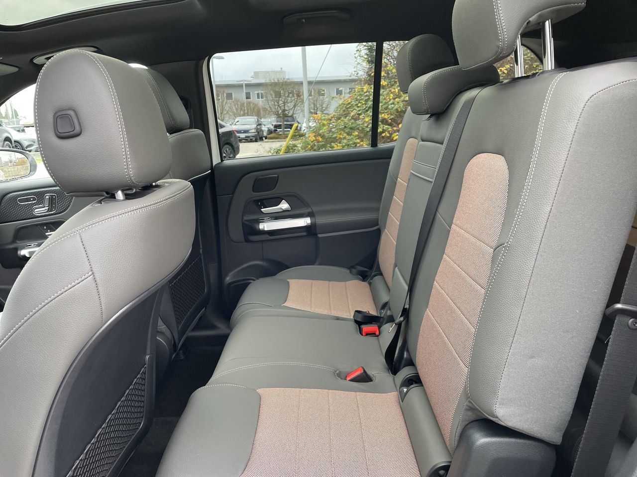 Mercedes-Benz EQB  2025 à Langley, Colombie-Britannique