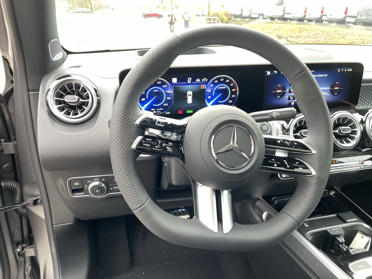 Mercedes-Benz EQB  2025 à Langley, Colombie-Britannique