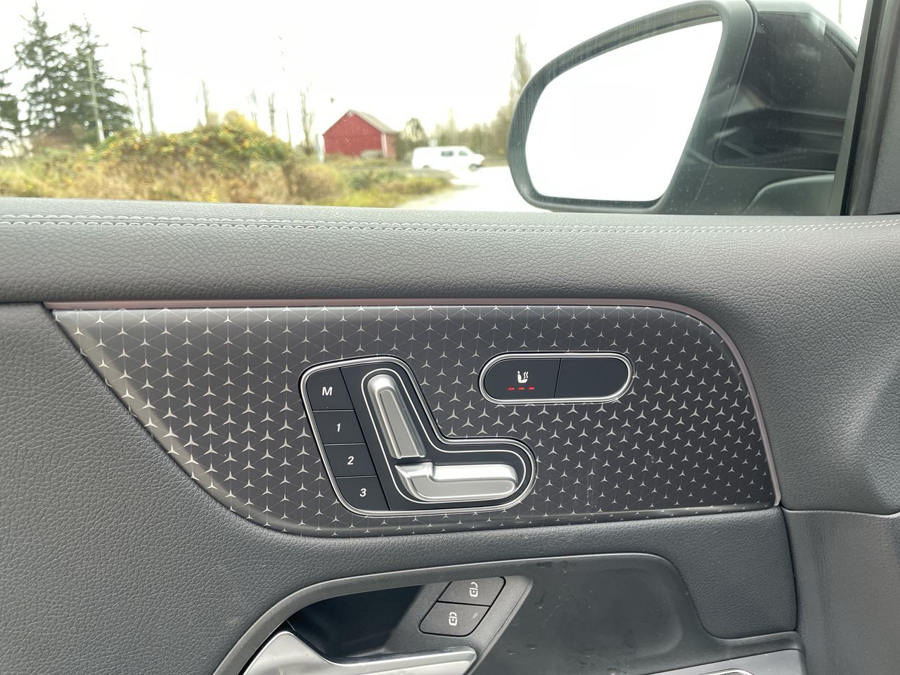 Mercedes-Benz EQB  2025 à Langley, Colombie-Britannique