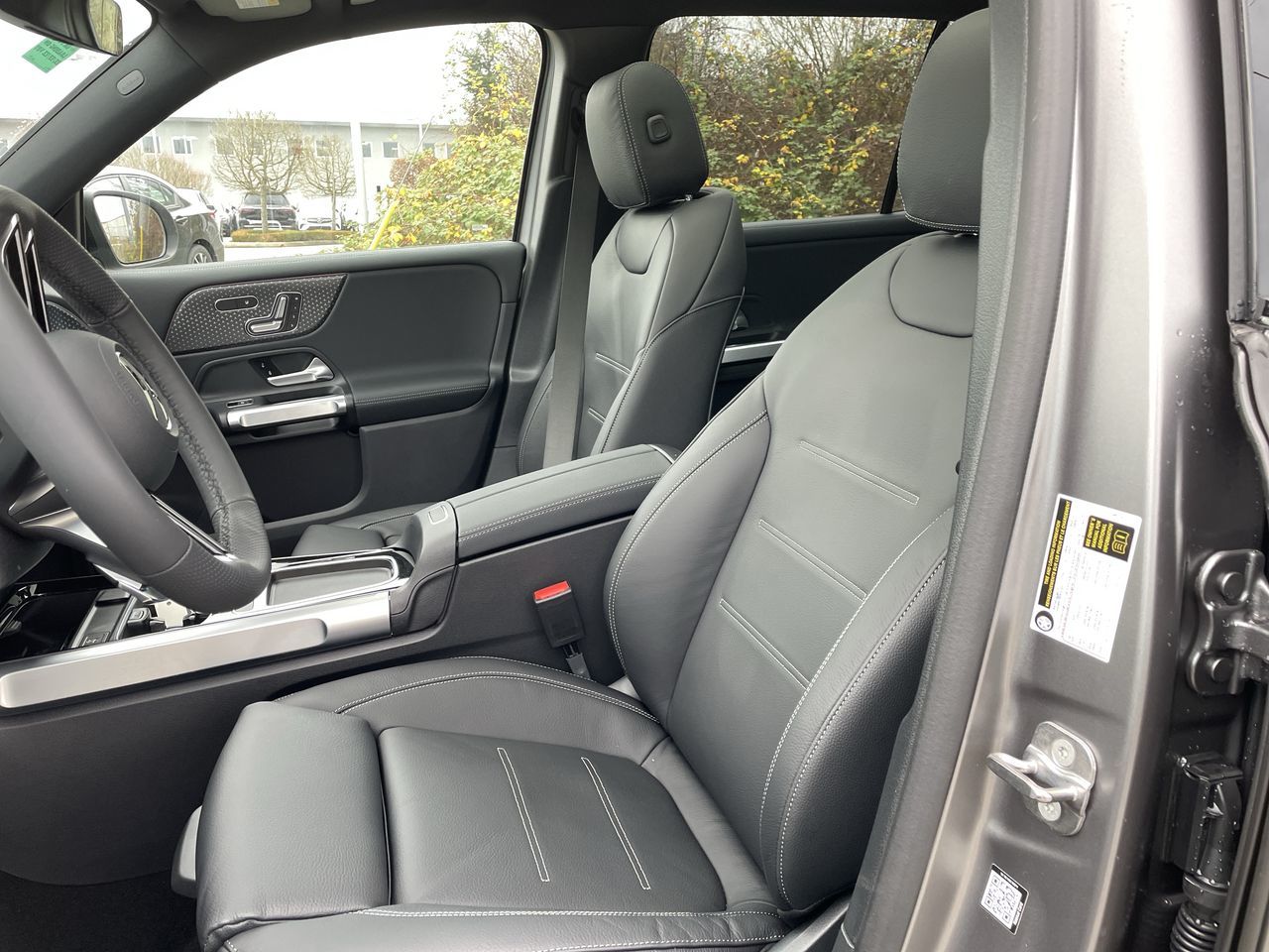 Mercedes-Benz EQB  2025 à Langley, Colombie-Britannique