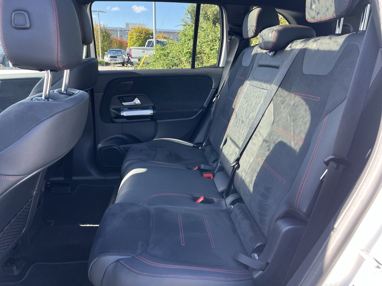 2024 Mercedes-Benz EQB300