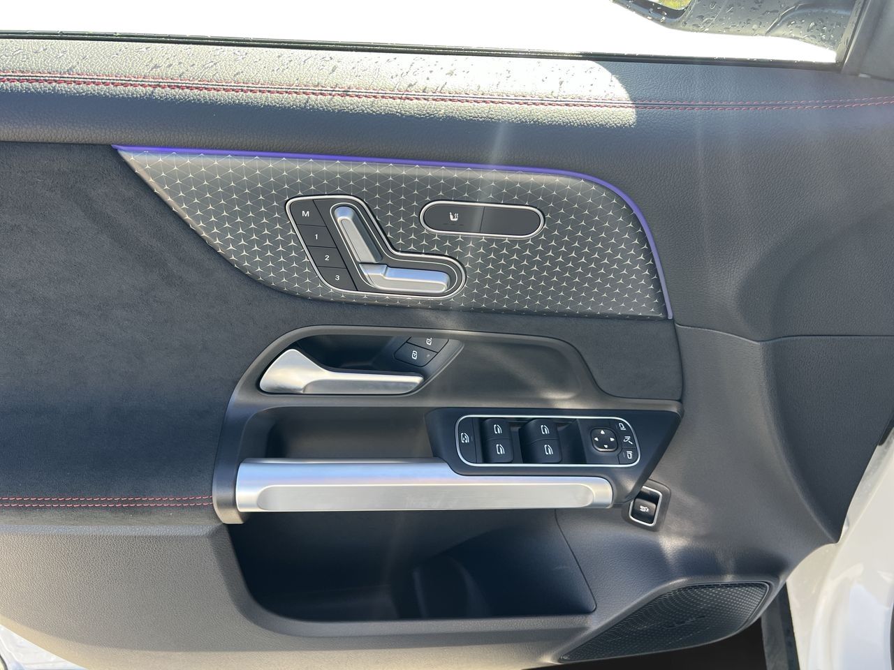 2024 Mercedes-Benz EQB300