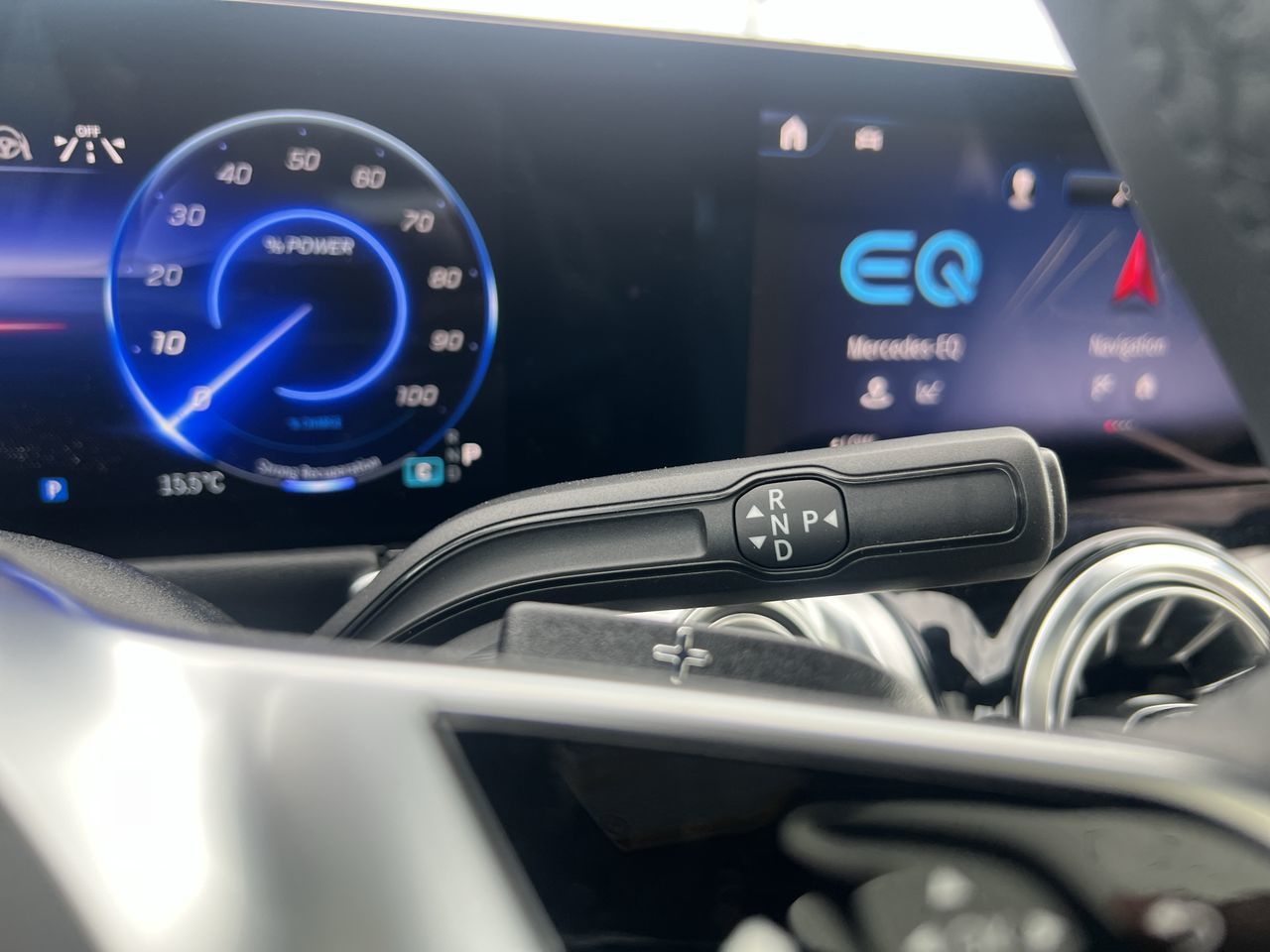 2025 Mercedes-Benz EQB300
