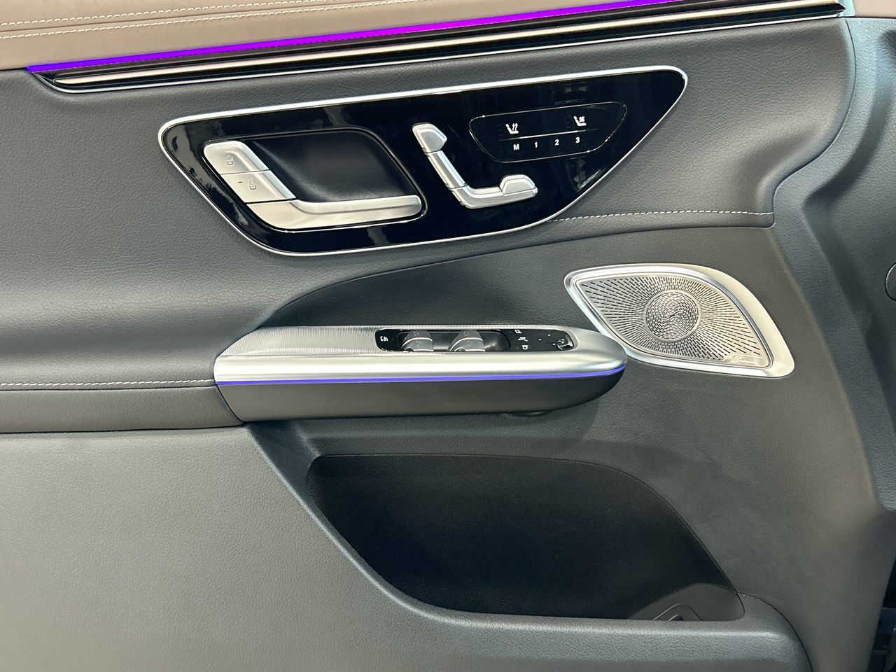 Mercedes-Benz EQE350  2023 à Langley, Colombie-Britannique