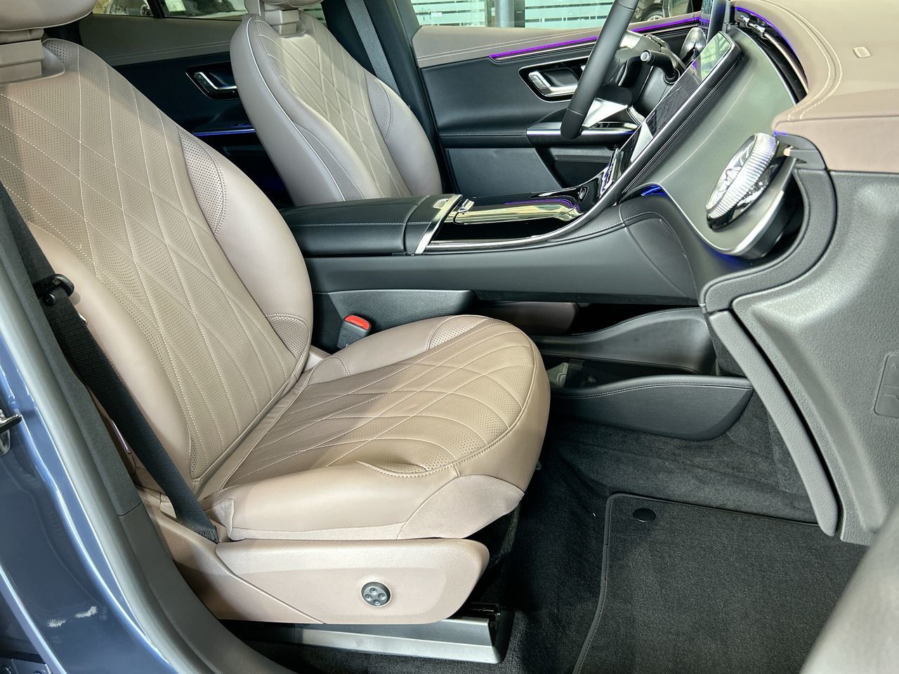 Mercedes-Benz EQE350  2023 à Langley, Colombie-Britannique