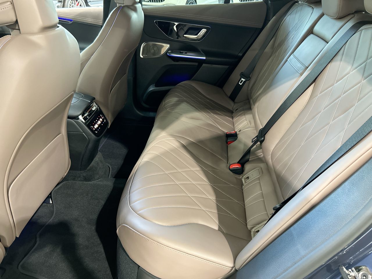 Mercedes-Benz EQE350  2023 à Langley, Colombie-Britannique