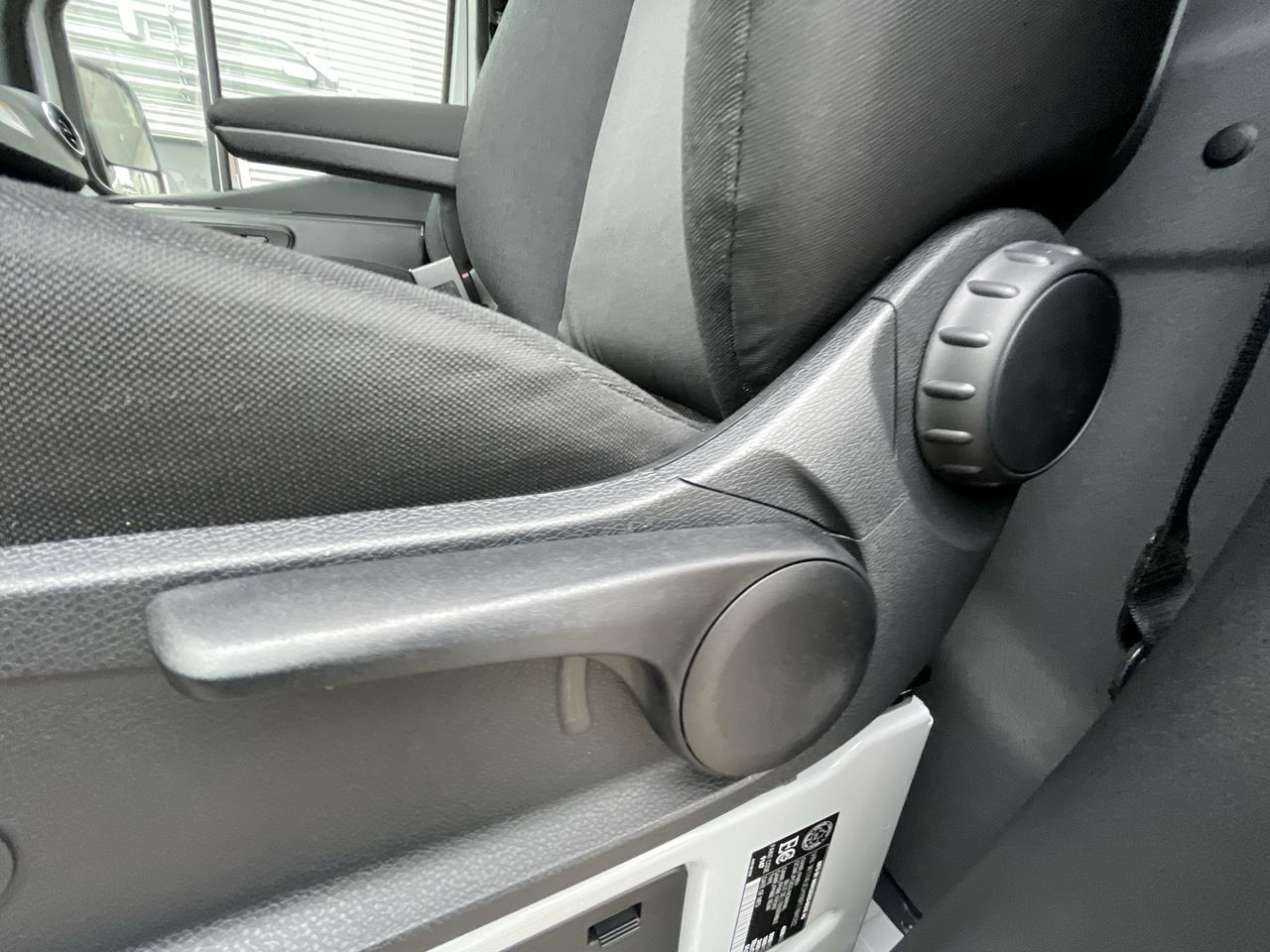 Mercedes-Benz ESprinter Cargo Van  2024 à Langley, Colombie-Britannique