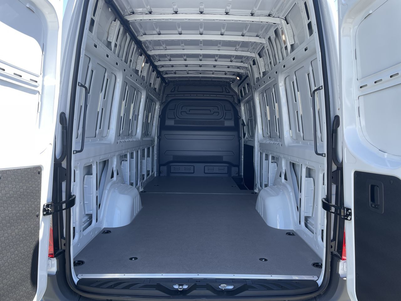 Mercedes-Benz ESprinter  2025 à Langley, Colombie-Britannique