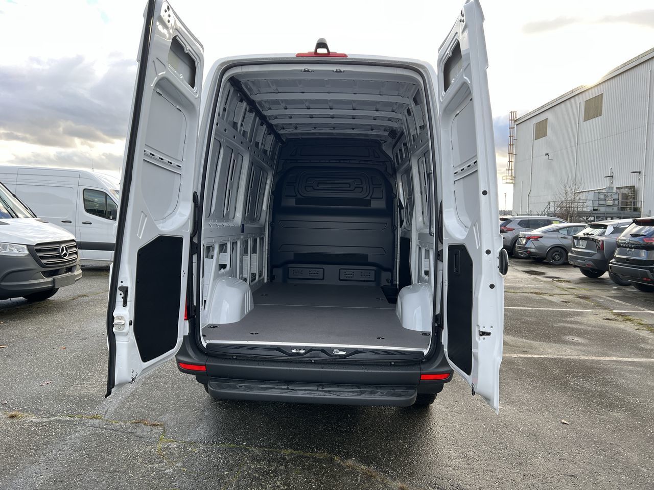 Mercedes-Benz ESprinter  2025 à Langley, Colombie-Britannique