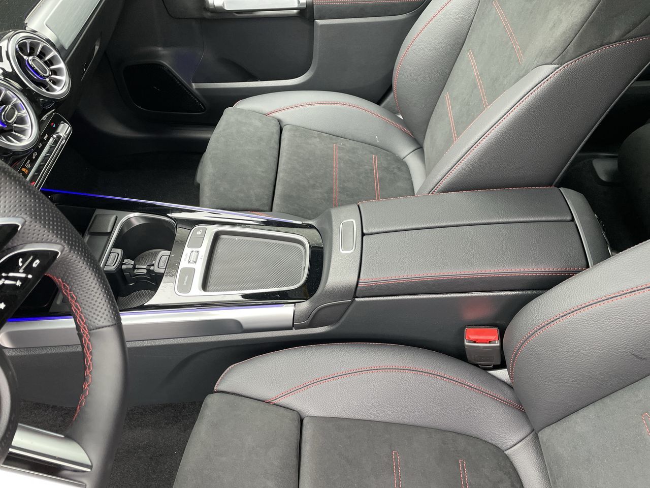 2026 Mercedes-Benz GLB