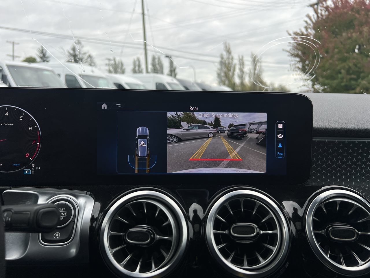 2024 Mercedes-Benz GLB250