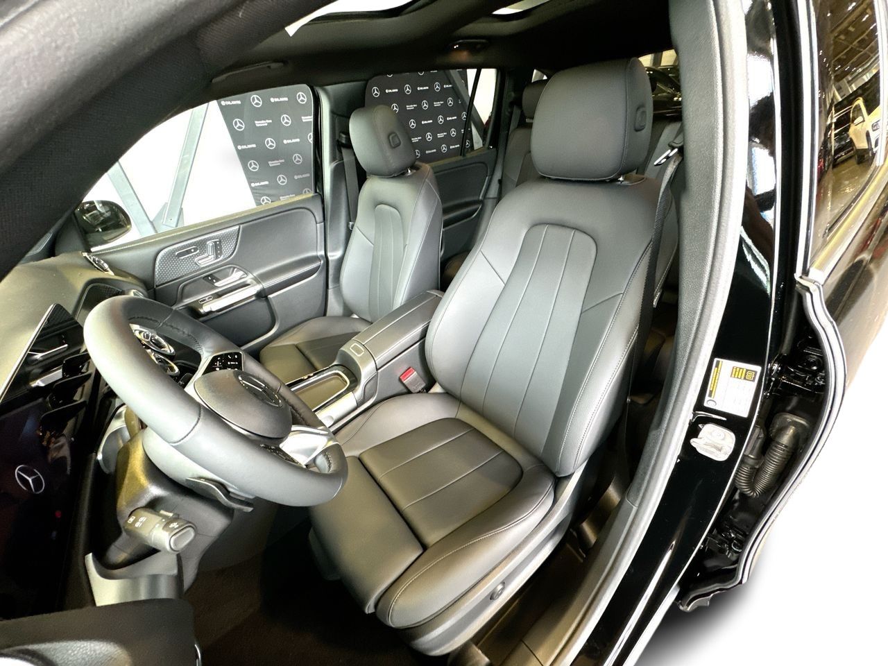 Mercedes-Benz GLB250  2025 à Langley, Colombie-Britannique