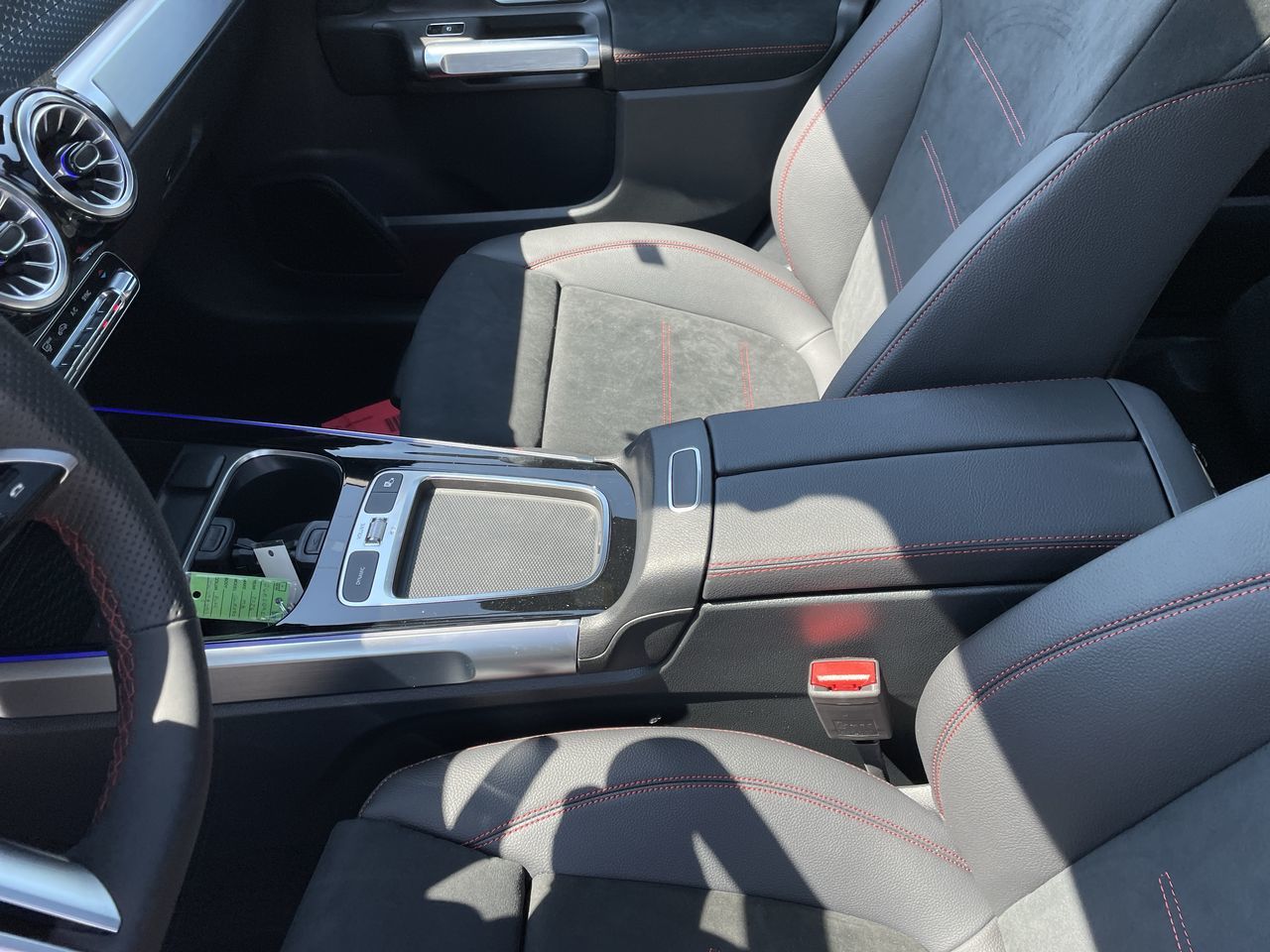 2026 Mercedes-Benz GLB