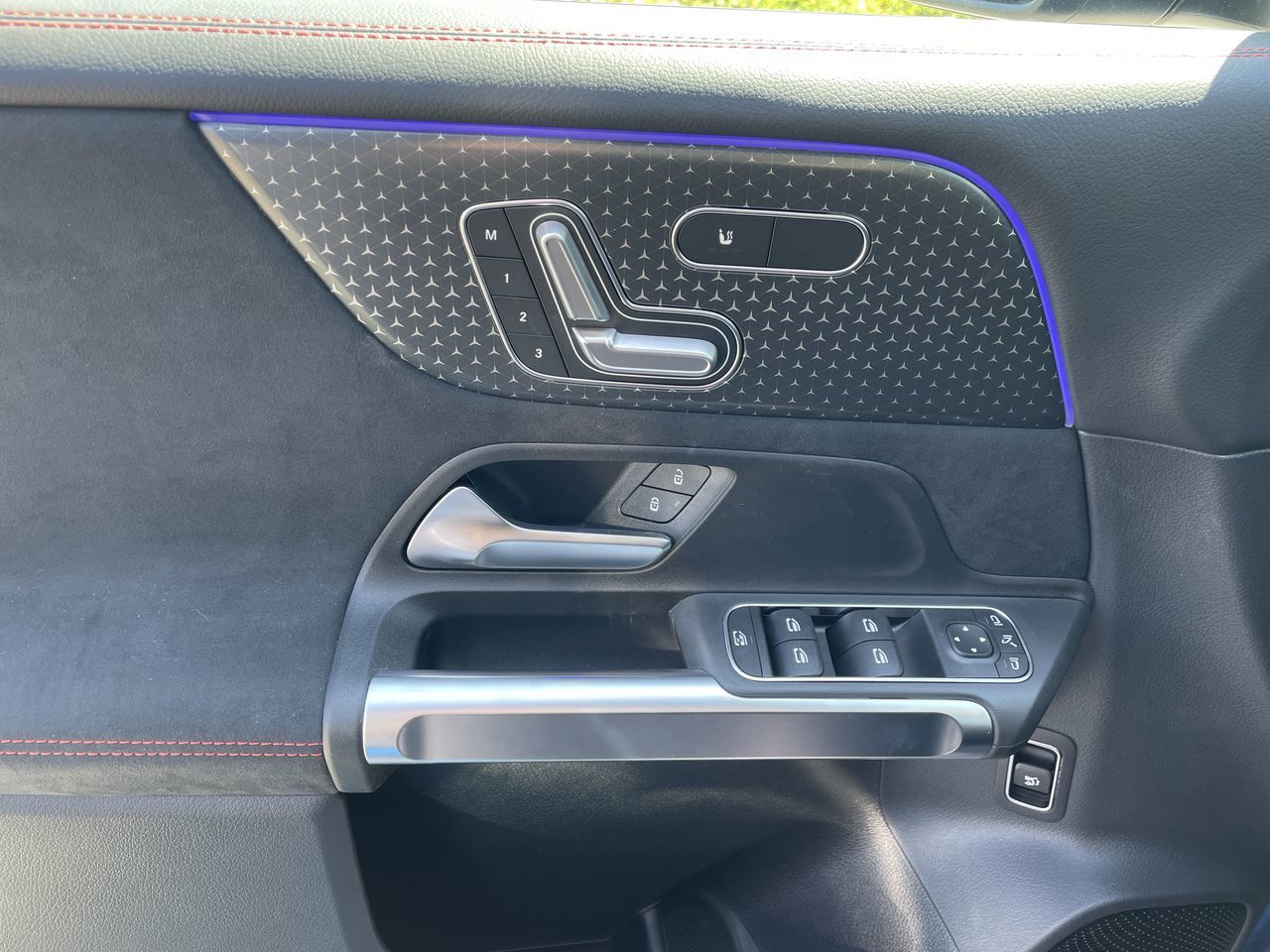 2026 Mercedes-Benz GLB