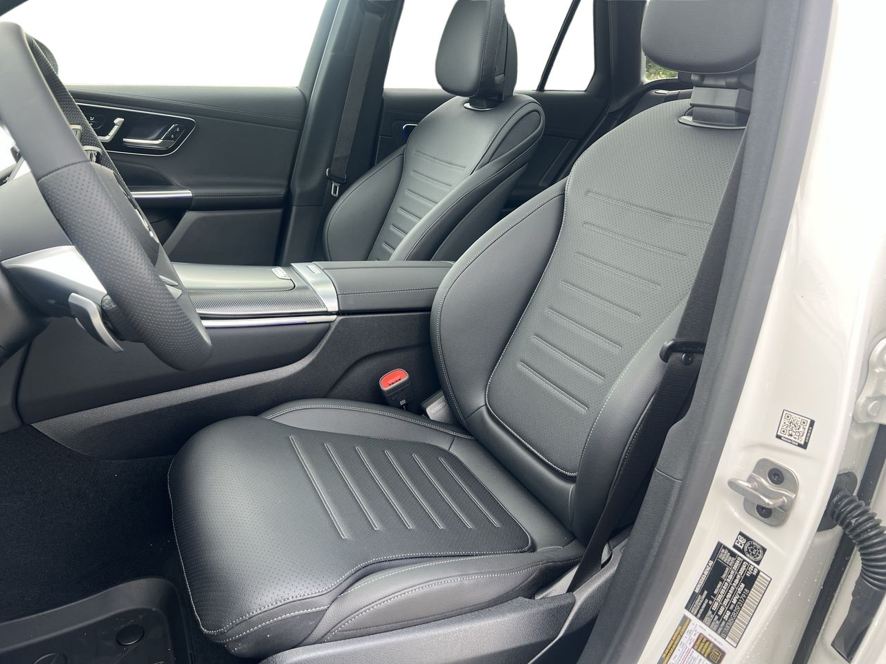2025 Mercedes-Benz GLC Plug-in Hybrid in Langley, British Columbia