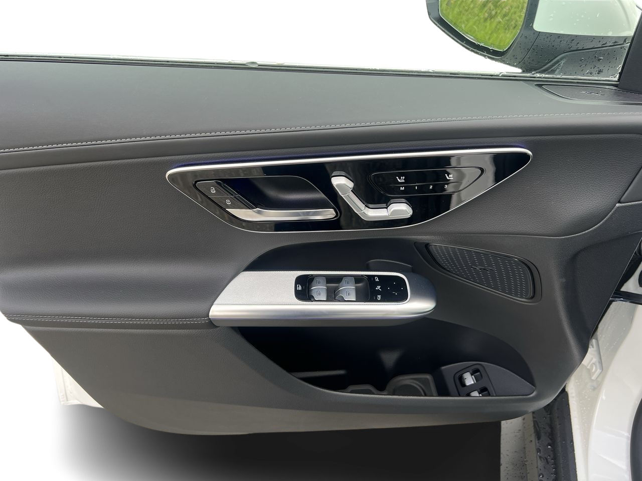 2025 Mercedes-Benz GLC Plug-in Hybrid in Langley, British Columbia