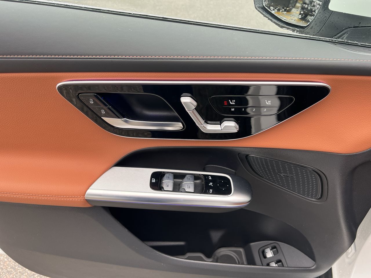 2025 Mercedes-Benz GLC Plug-in Hybrid in Langley, British Columbia