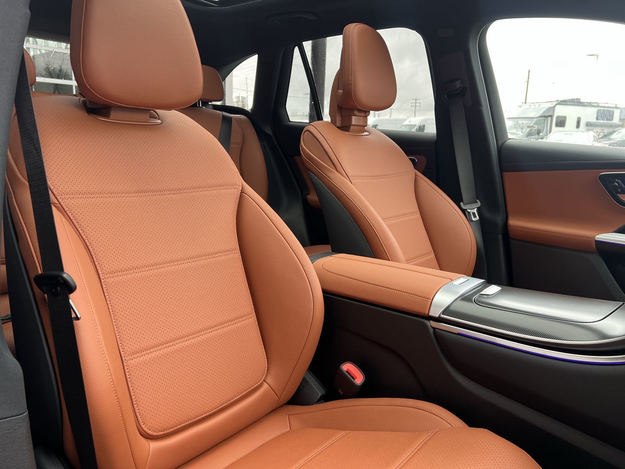 2025 Mercedes-Benz GLC Plug-in Hybrid in Langley, British Columbia