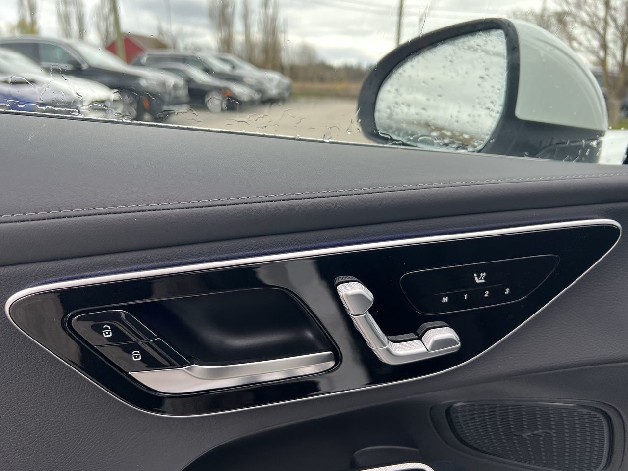 2025 Mercedes-Benz GLC Plug-in Hybrid in Langley, British Columbia
