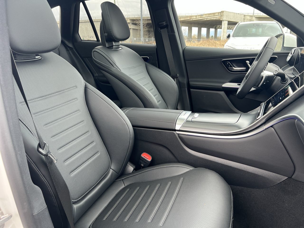 2025 Mercedes-Benz GLC Plug-in Hybrid in Langley, British Columbia