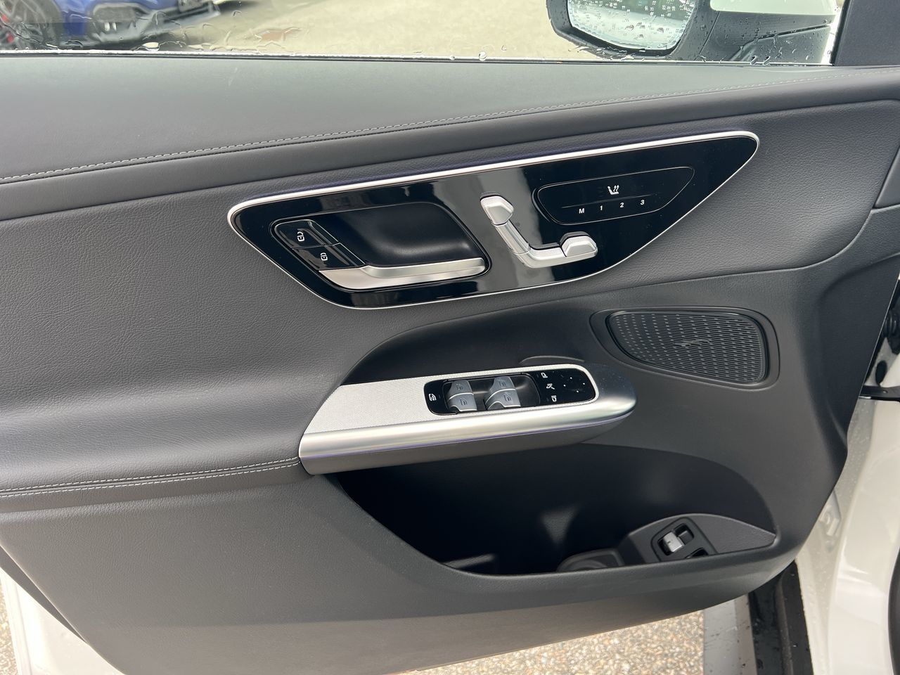 2025 Mercedes-Benz GLC Plug-in Hybrid in Langley, British Columbia