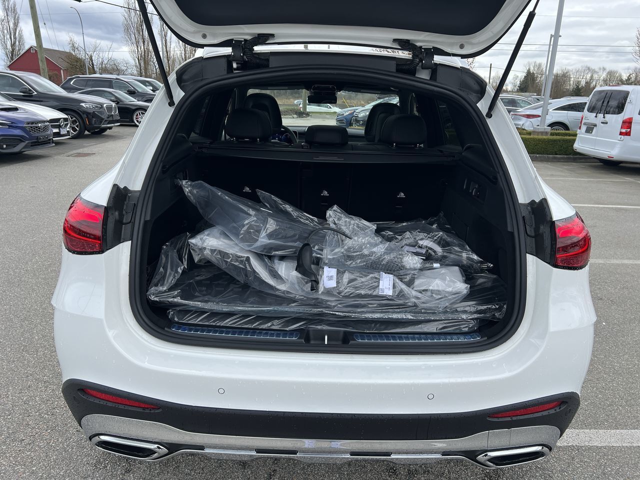 2025 Mercedes-Benz GLC Plug-in Hybrid in Langley, British Columbia