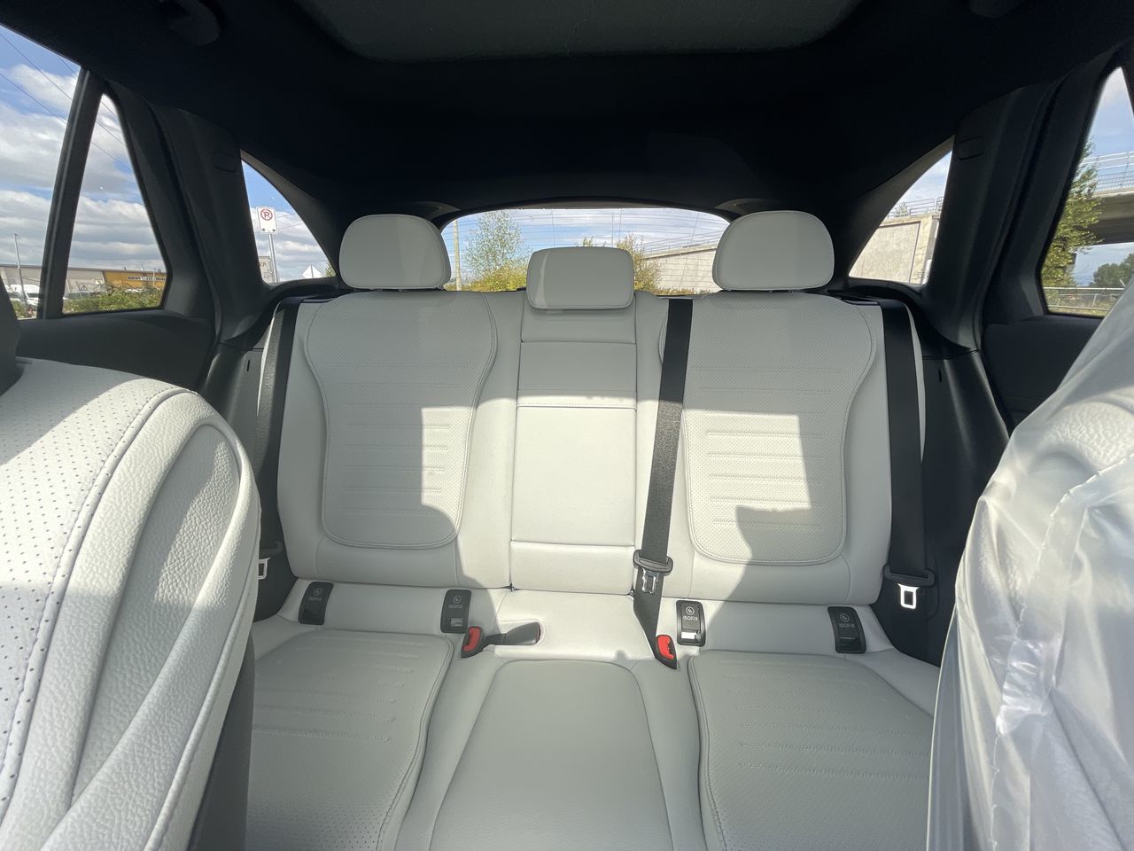 2027 Mercedes-Benz GLC