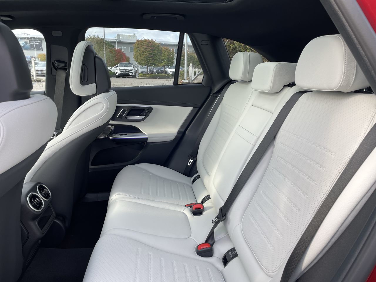 2027 Mercedes-Benz GLC
