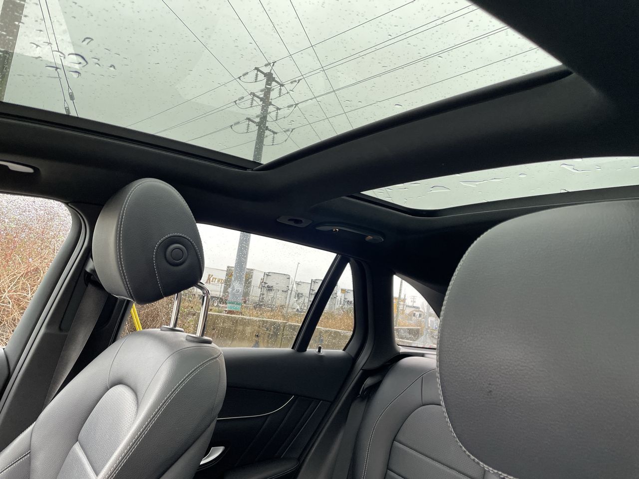 2022  GLC300