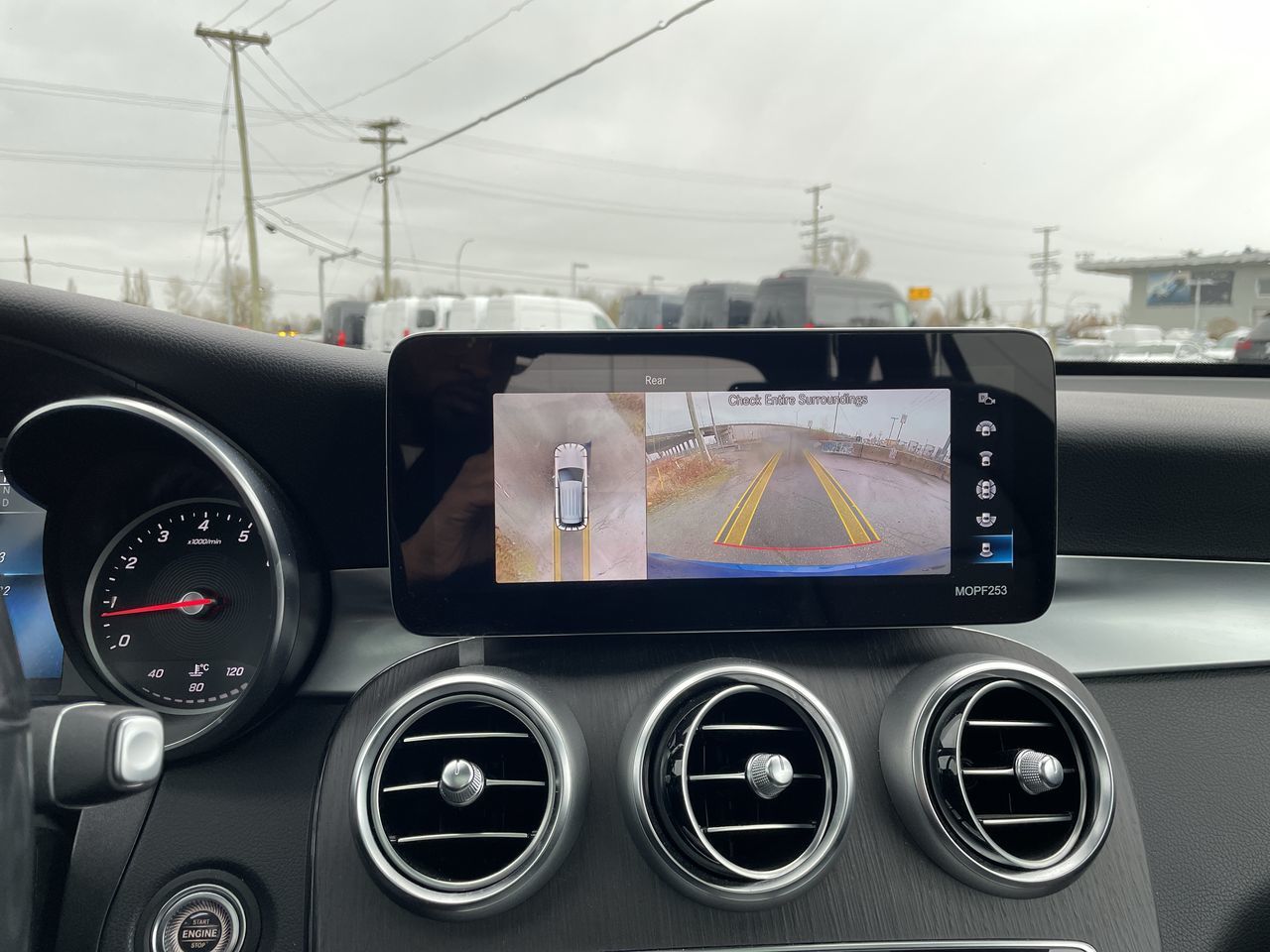 2022  GLC300