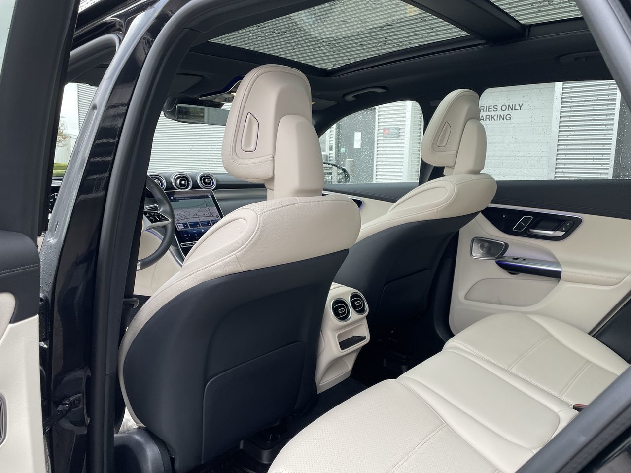 2023 Mercedes-Benz GLC300