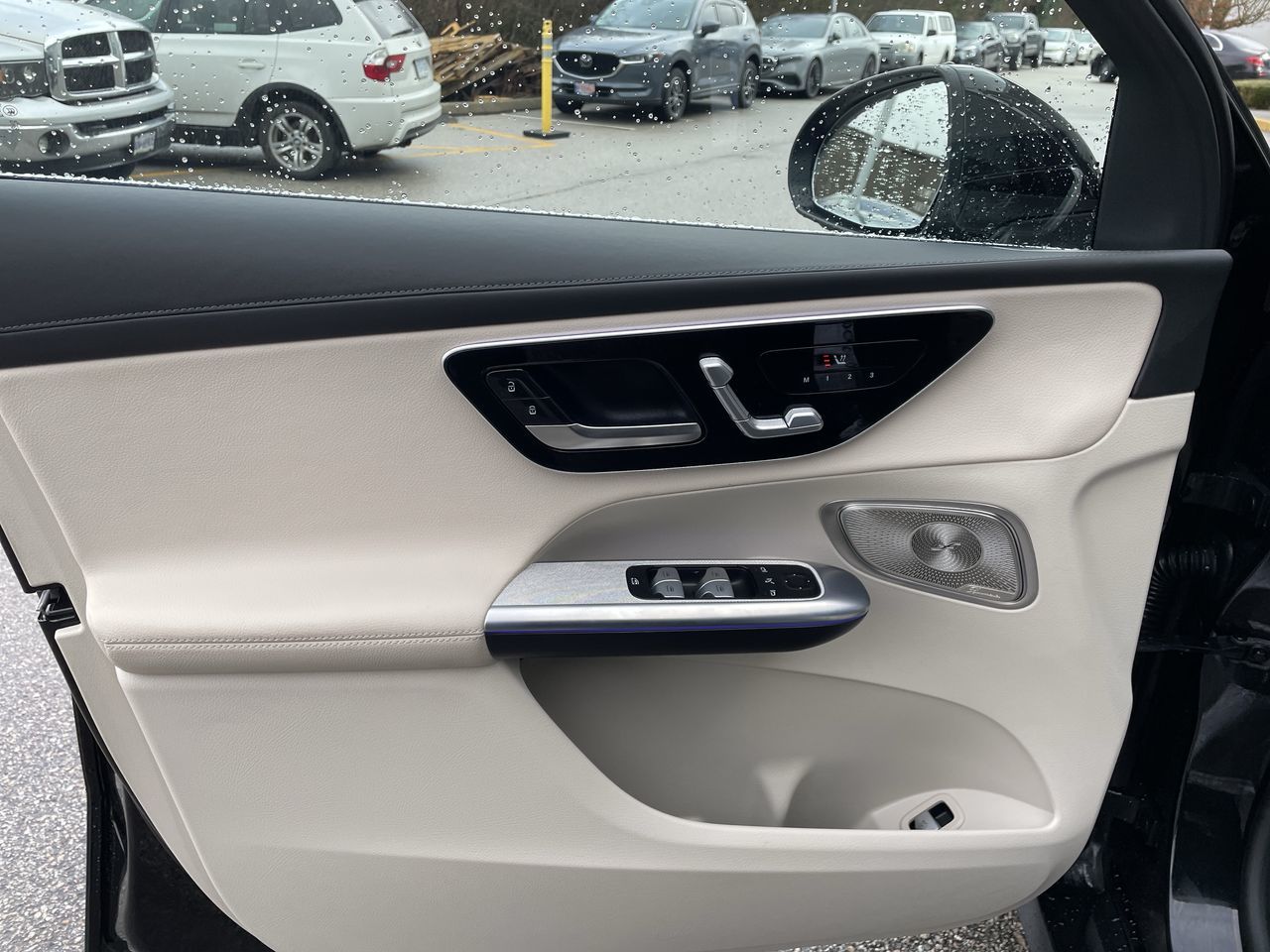 2023 Mercedes-Benz GLC300