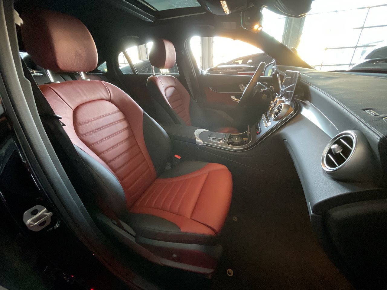 2023 Mercedes-Benz GLC300