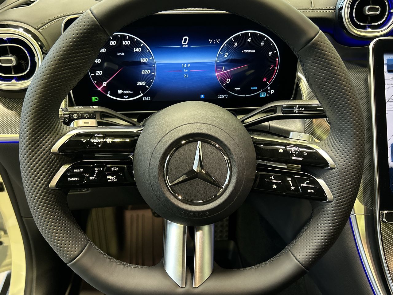 2023 Mercedes-Benz GLC300