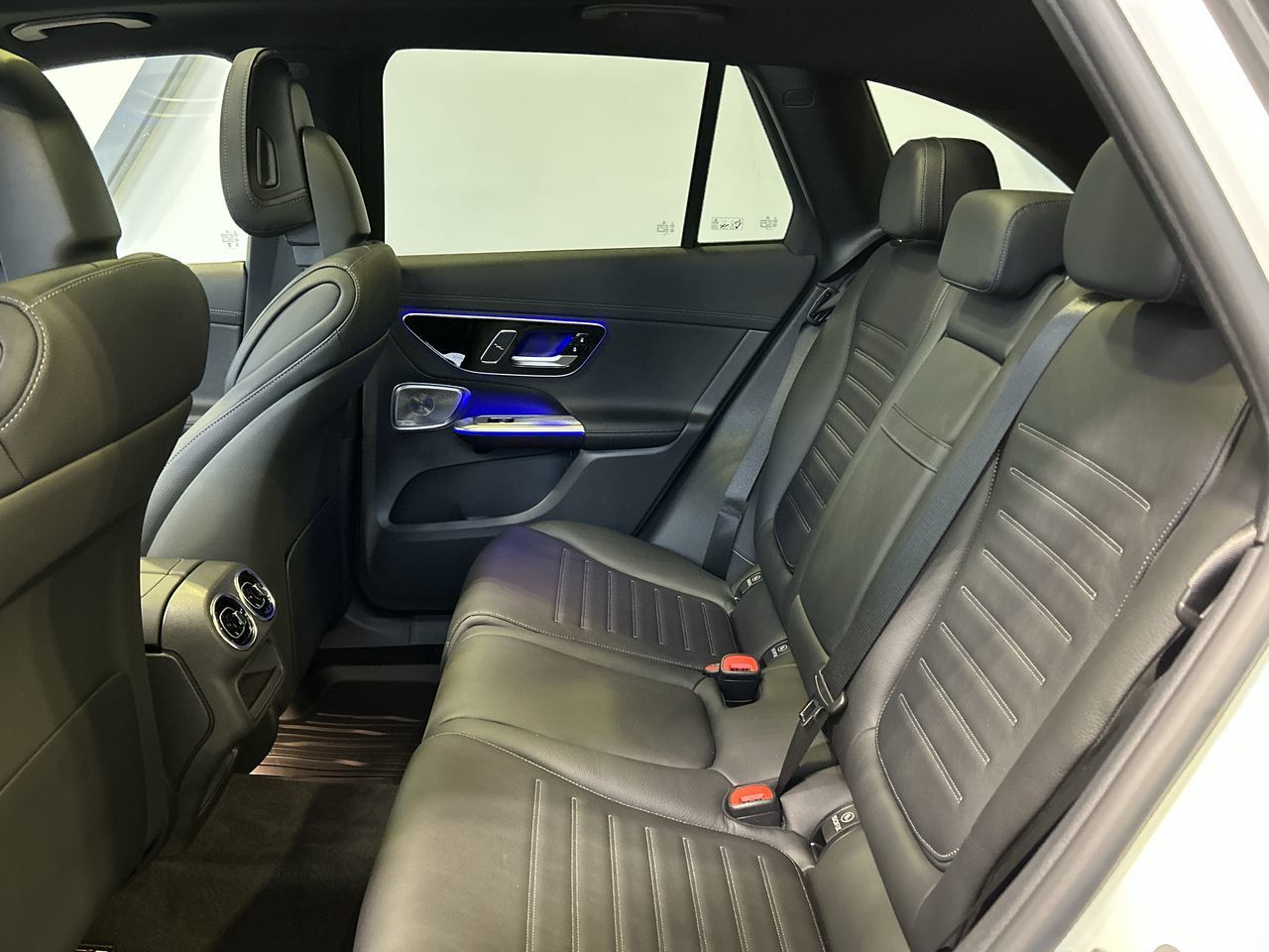2023 Mercedes-Benz GLC300