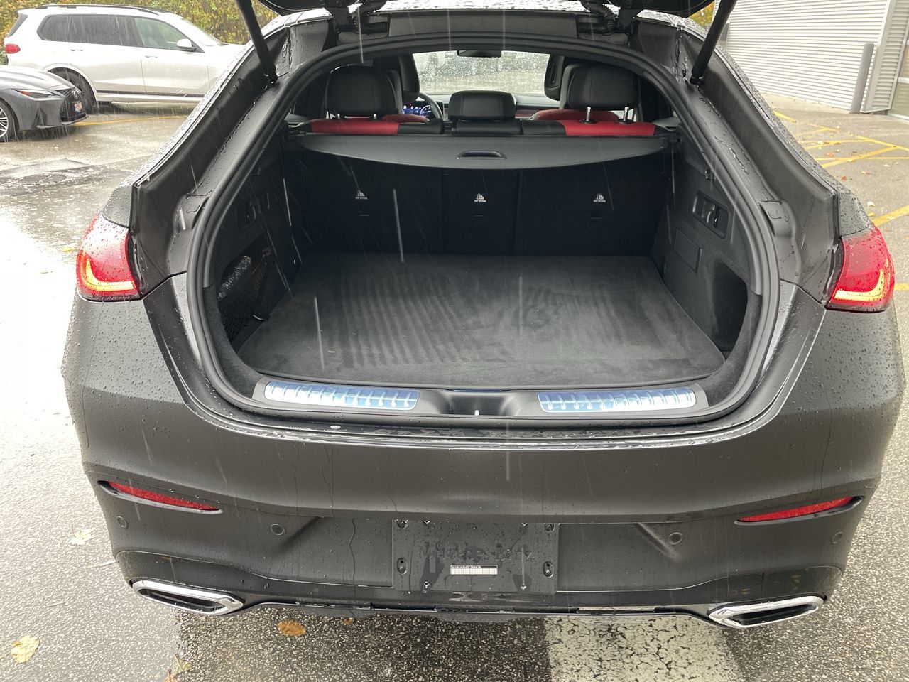 2025 Mercedes-Benz GLC300