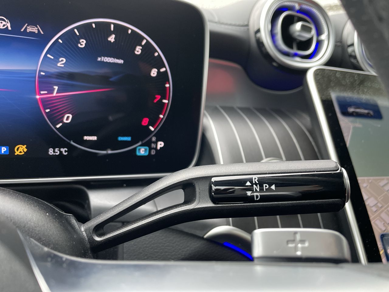 2025 Mercedes-Benz GLC300